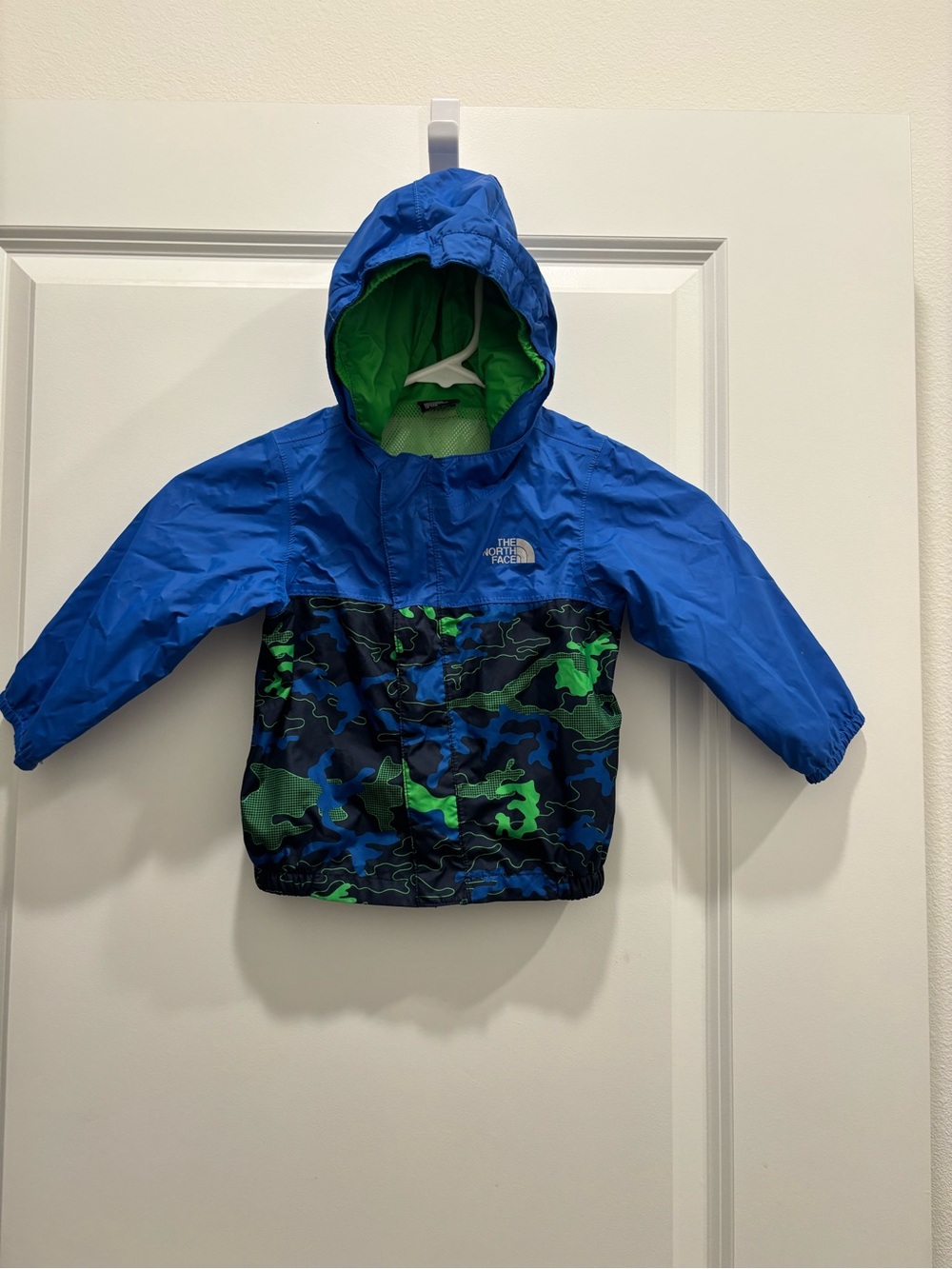 The North Face Baby Blue & Green Camo Hooded Jacket 12-18 Months